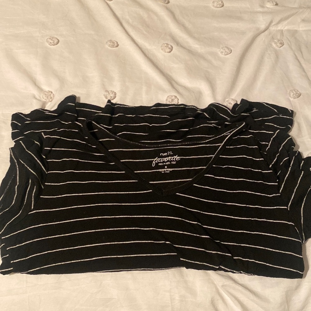 Women’ Relaxed Tee